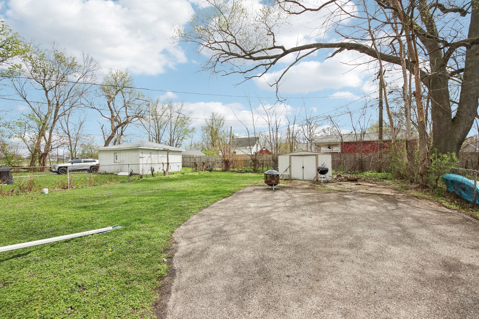 105 Edgewood Avenue, Crystal Lake, IL 60014