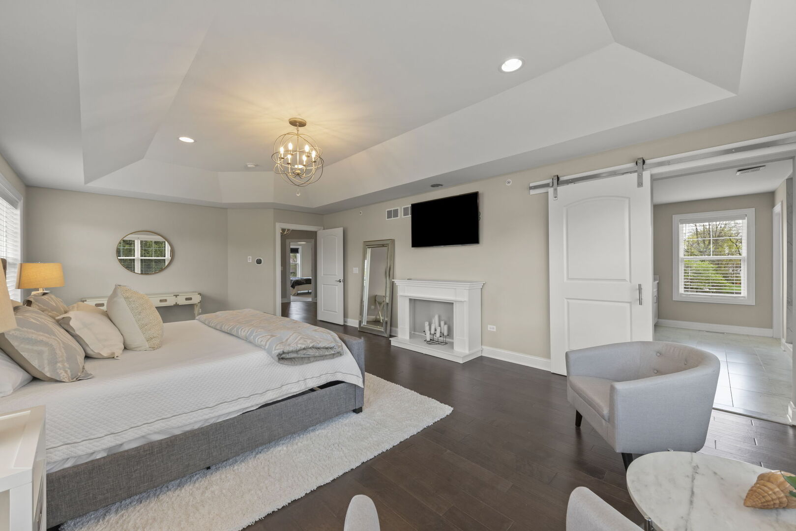 359 Hawthorne Boulevard, Glen Ellyn, IL 60137