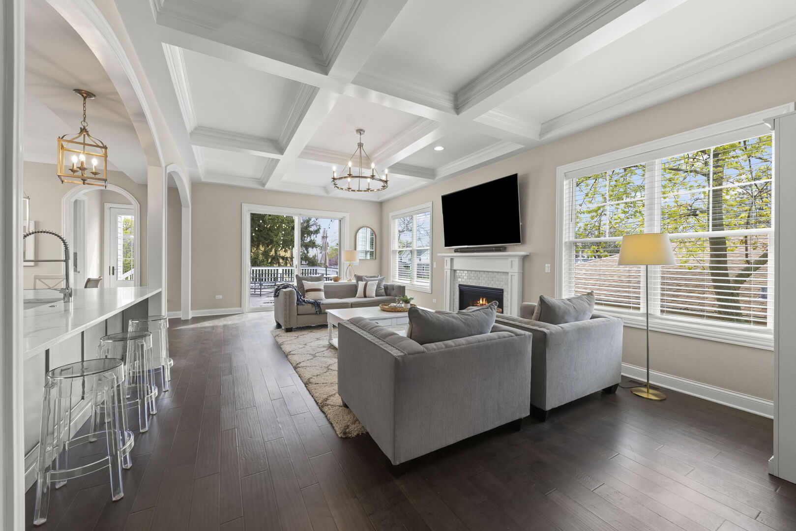 359 Hawthorne Boulevard, Glen Ellyn, IL 60137