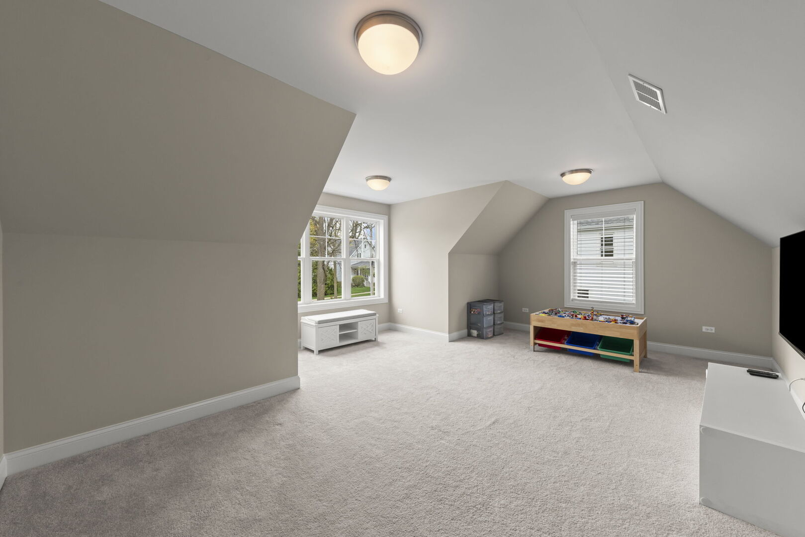 359 Hawthorne Boulevard, Glen Ellyn, IL 60137