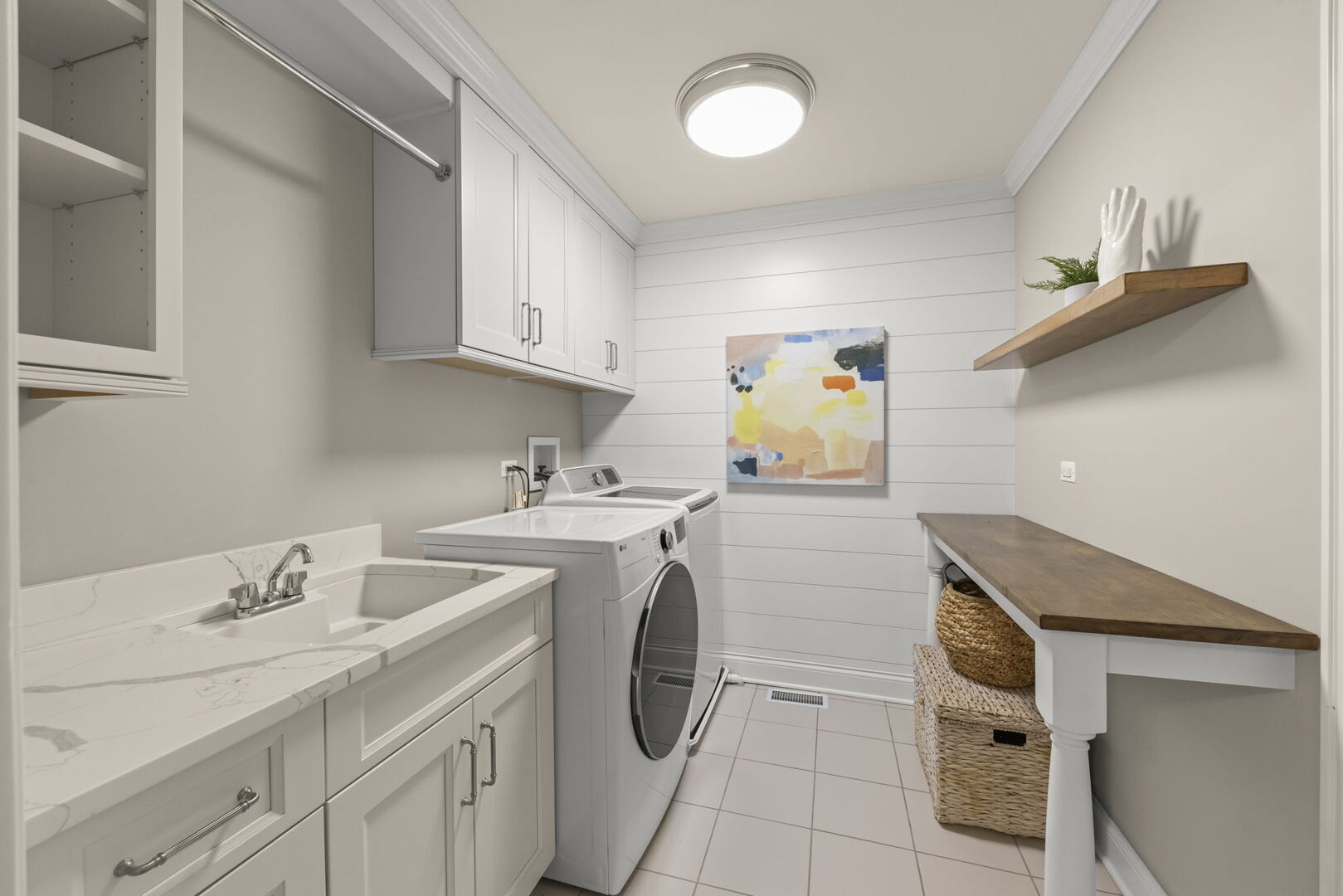 359 Hawthorne Boulevard, Glen Ellyn, IL 60137