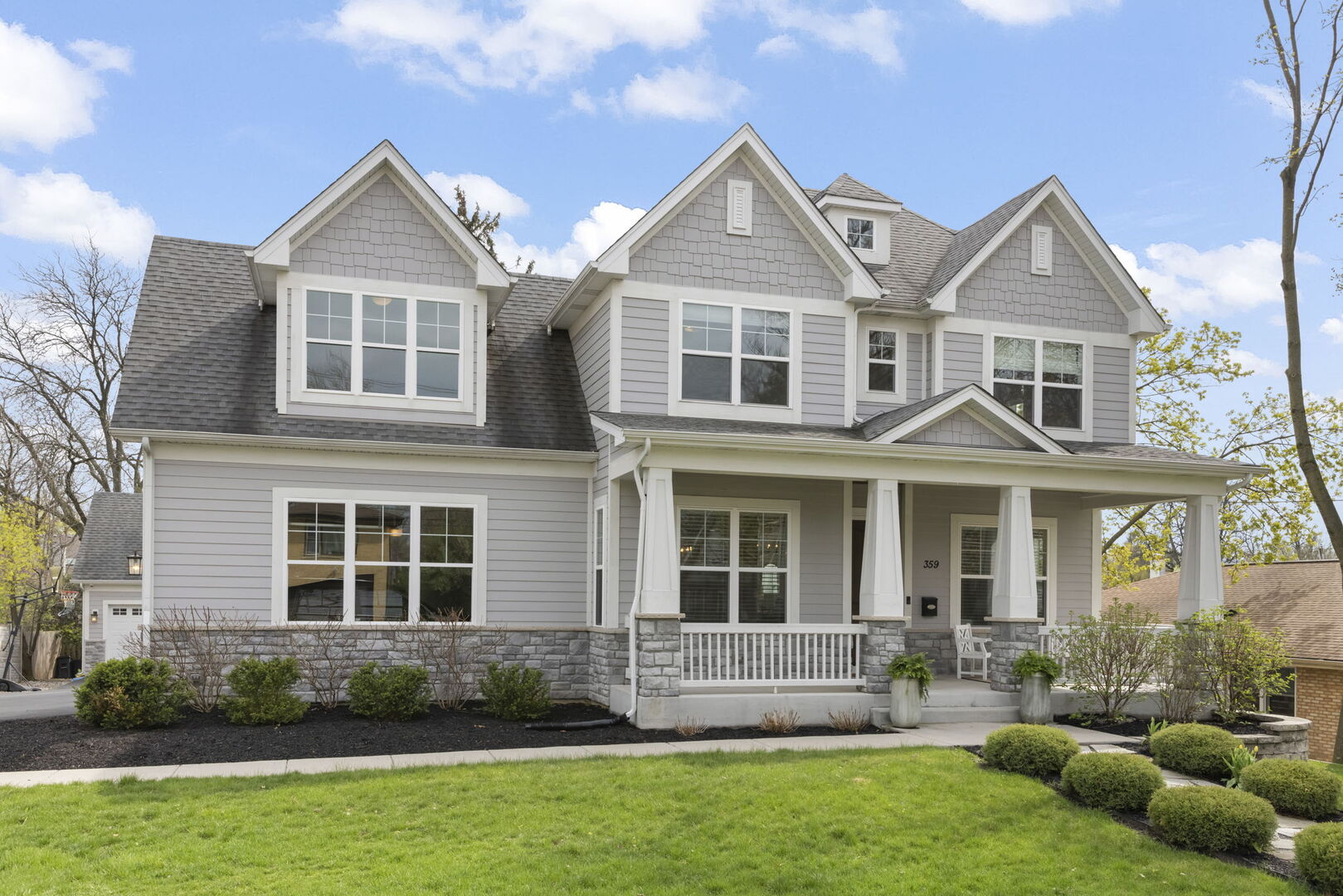 359 Hawthorne Boulevard, Glen Ellyn, IL 60137