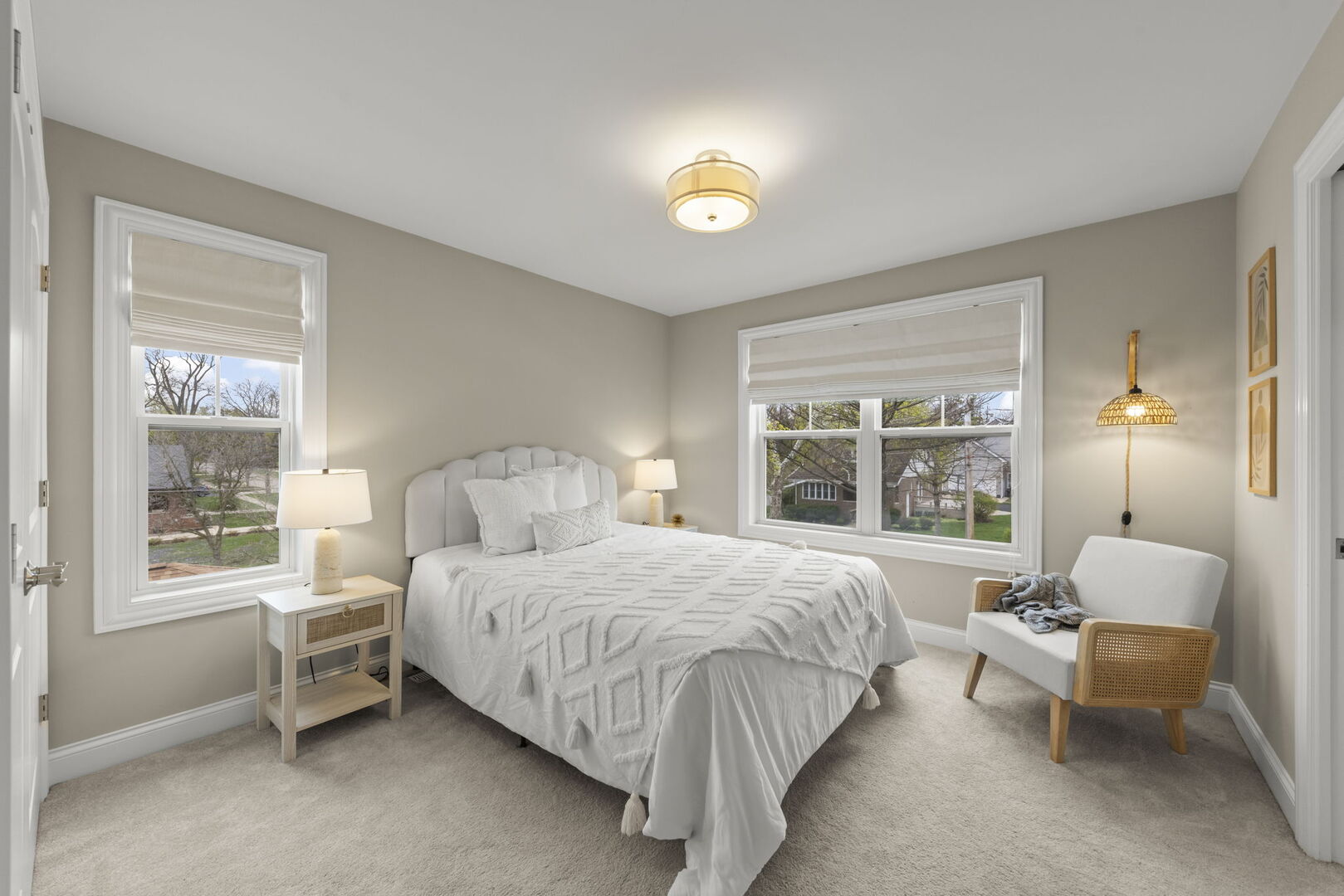 359 Hawthorne Boulevard, Glen Ellyn, IL 60137