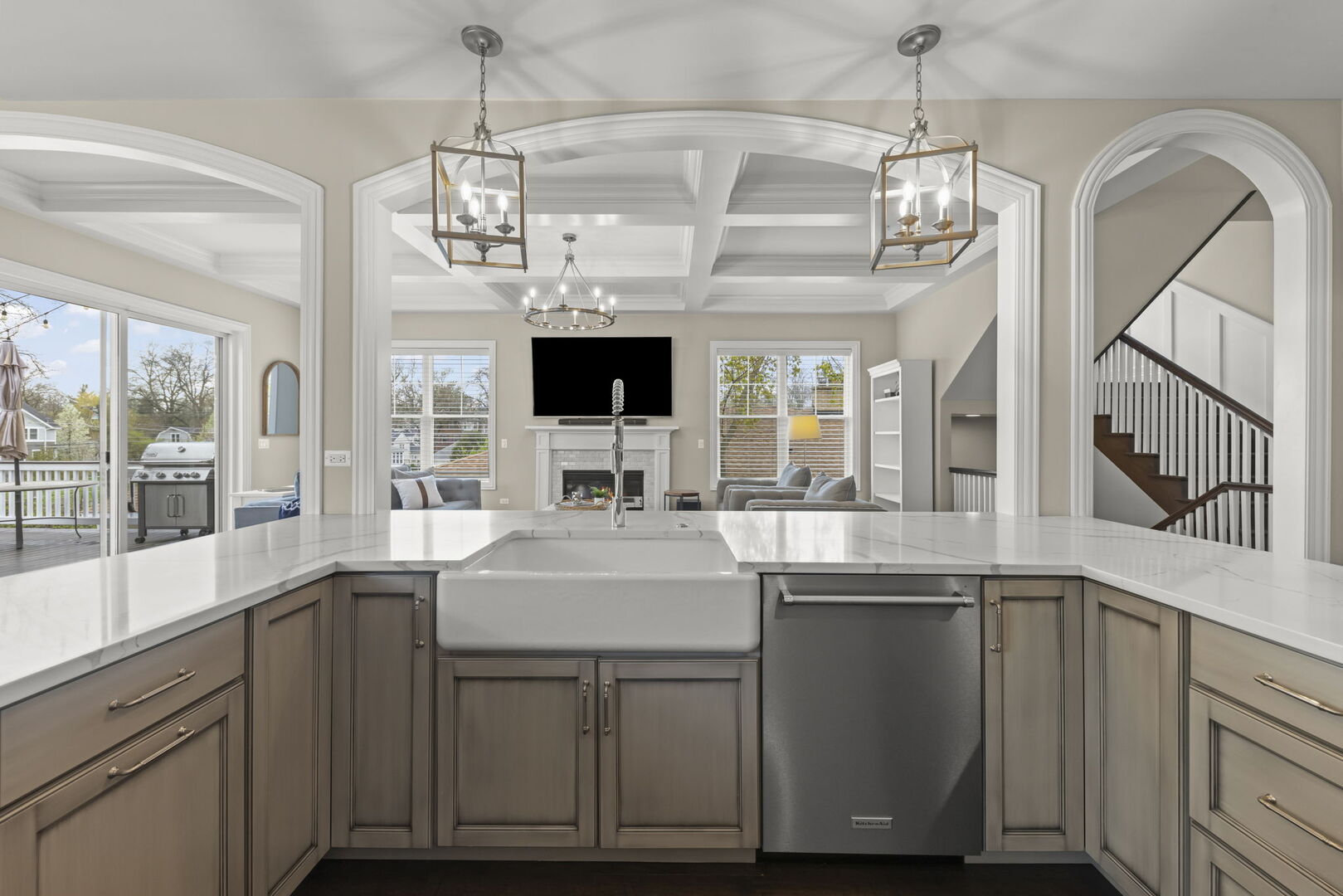 359 Hawthorne Boulevard, Glen Ellyn, IL 60137