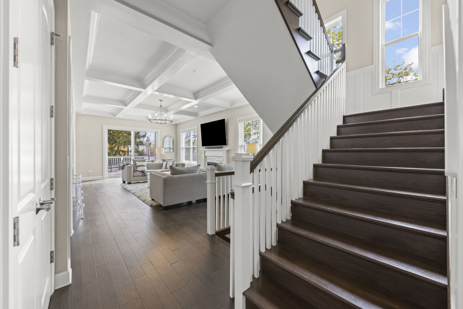 359 Hawthorne Boulevard, Glen Ellyn, IL 60137