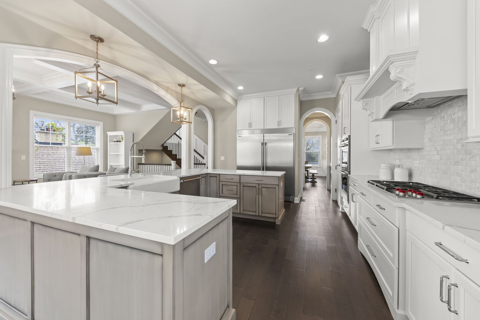 359 Hawthorne Boulevard, Glen Ellyn, IL 60137