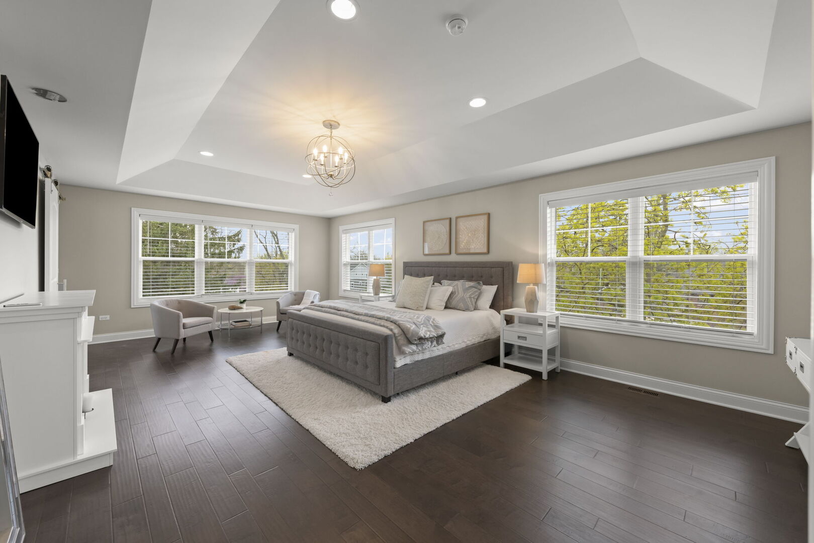 359 Hawthorne Boulevard, Glen Ellyn, IL 60137