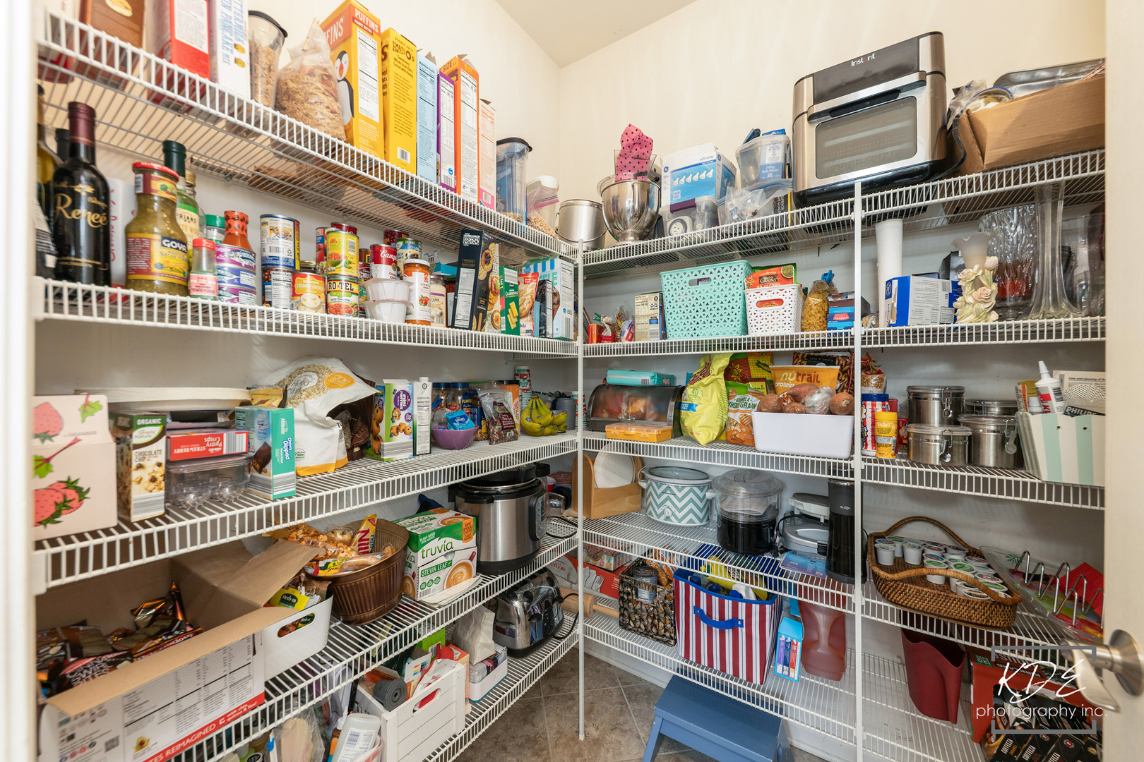 1587 Arlington Street, Bolingbrook, IL 60490