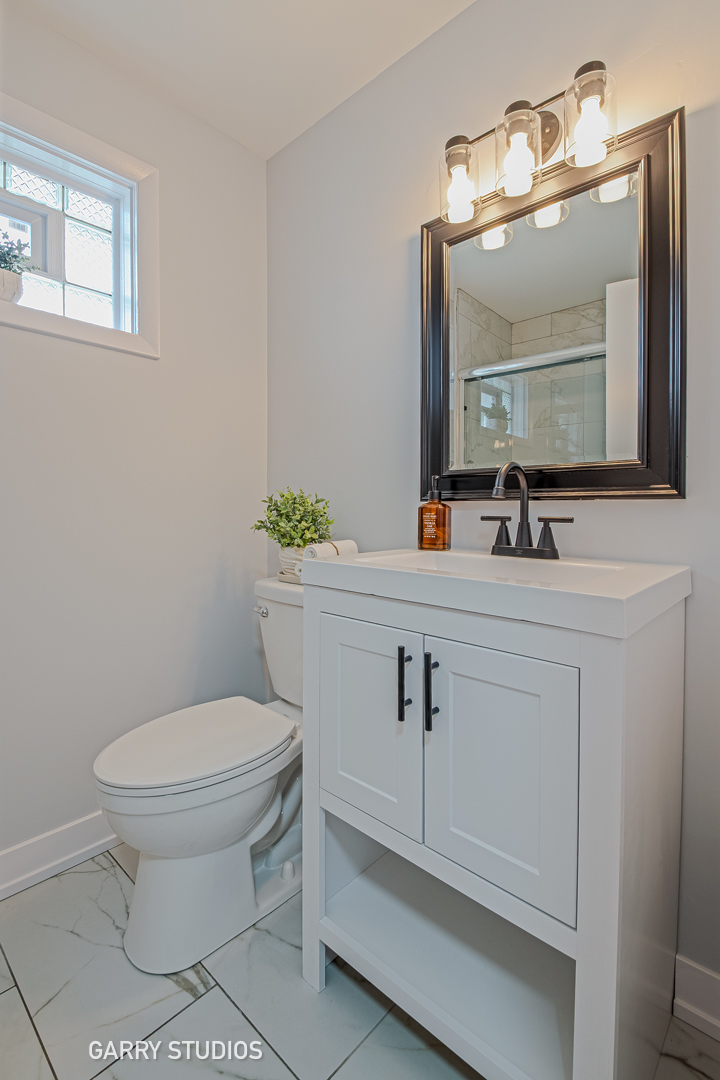 1212 N Wheeling Road, Mount Prospect, IL 60056