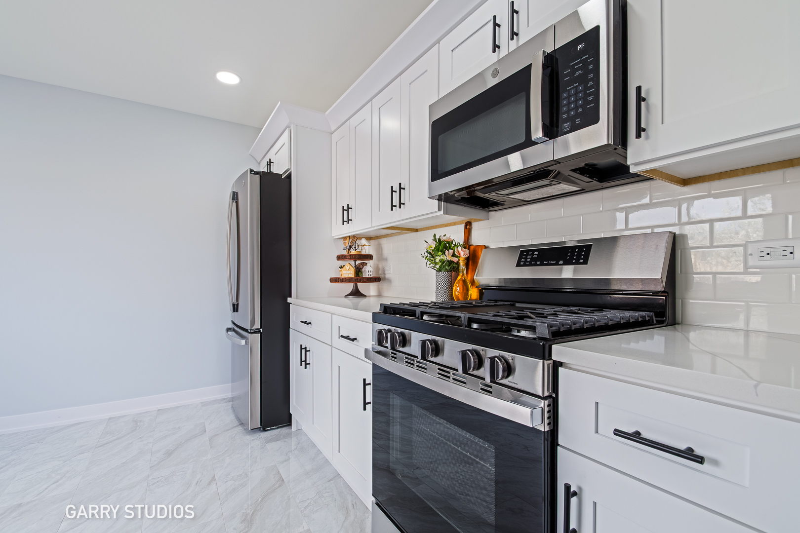 1212 N Wheeling Road, Mount Prospect, IL 60056