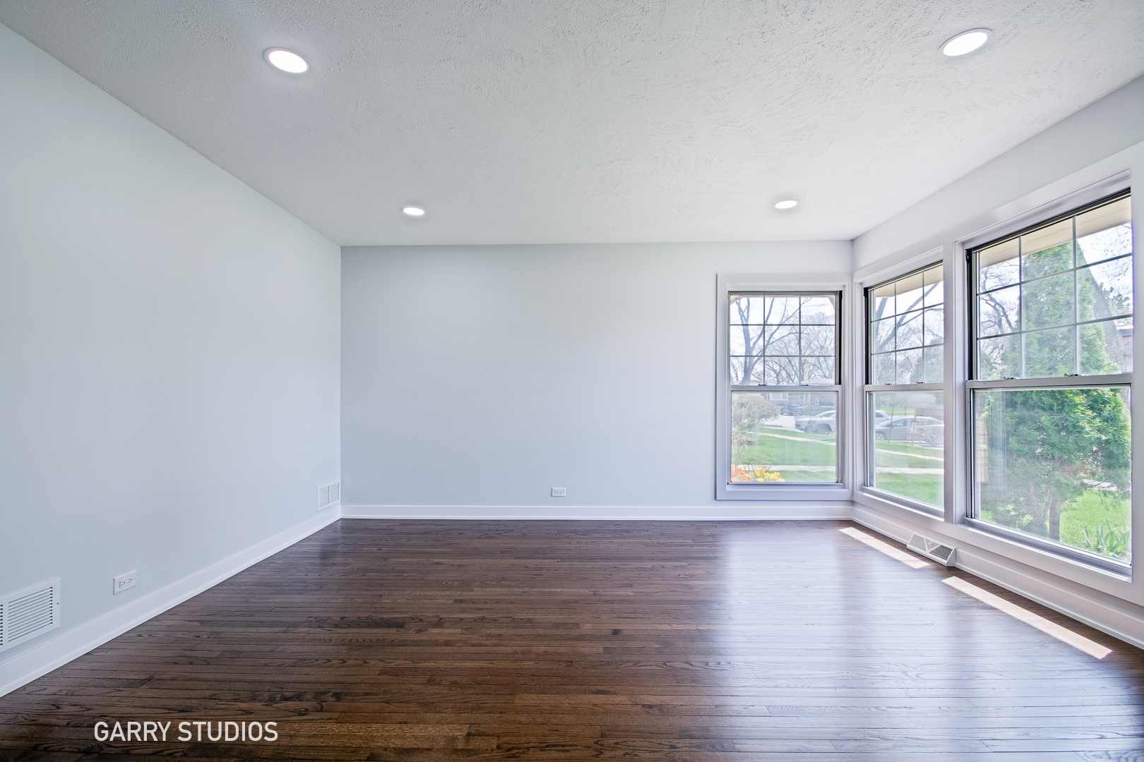 1212 N Wheeling Road, Mount Prospect, IL 60056