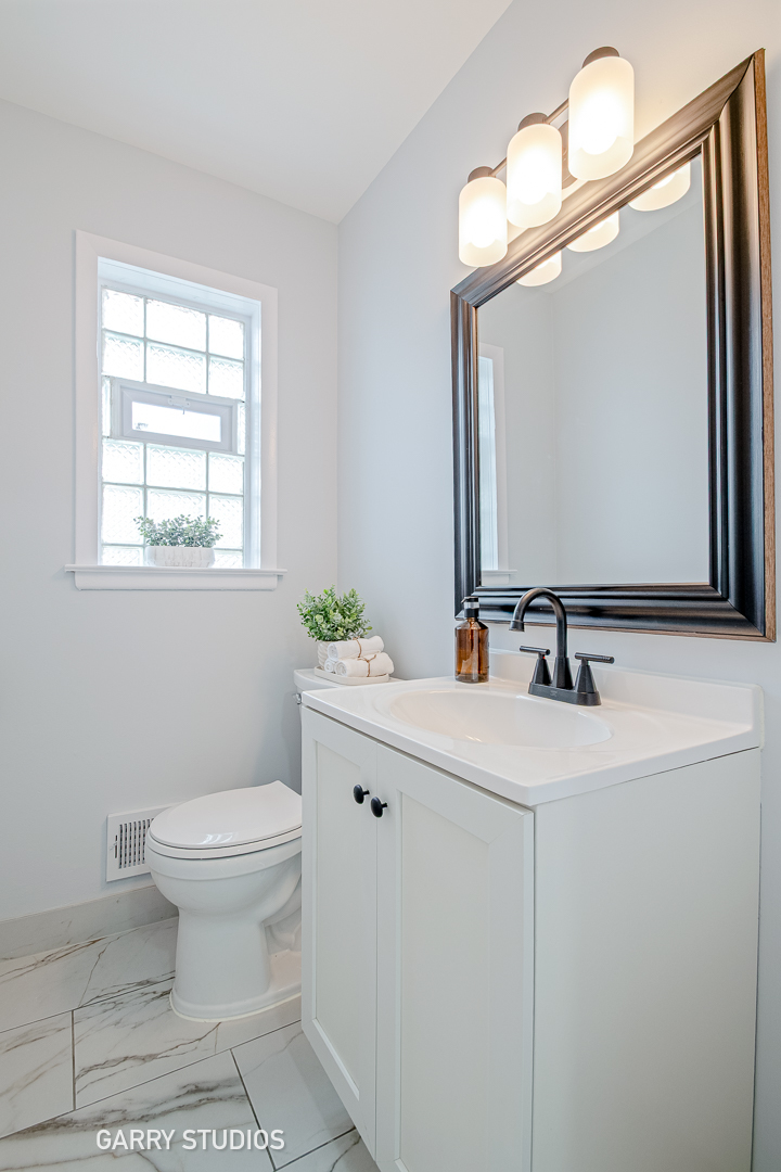 1212 N Wheeling Road, Mount Prospect, IL 60056