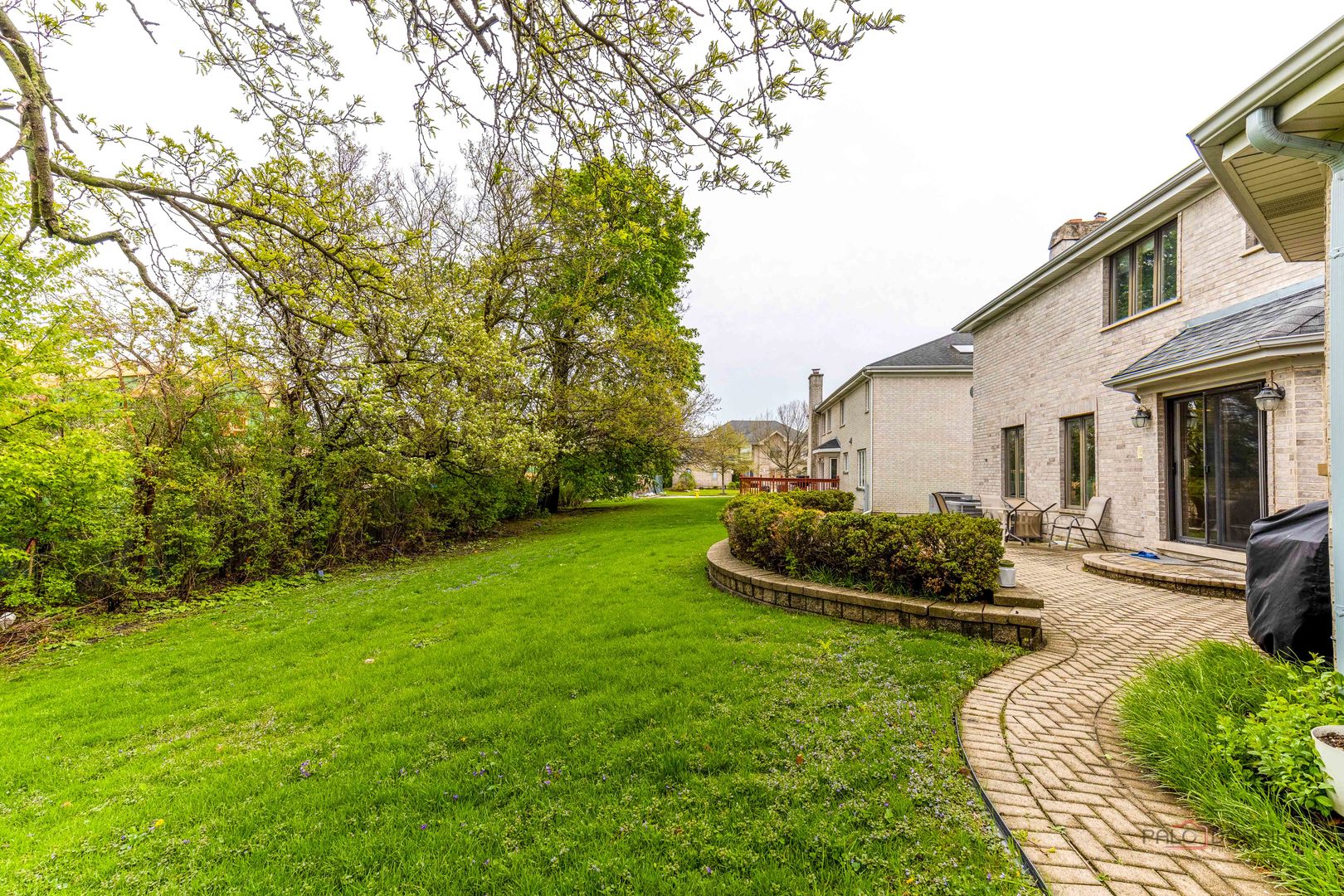 2755 Manu Court, Glenview, IL 60026