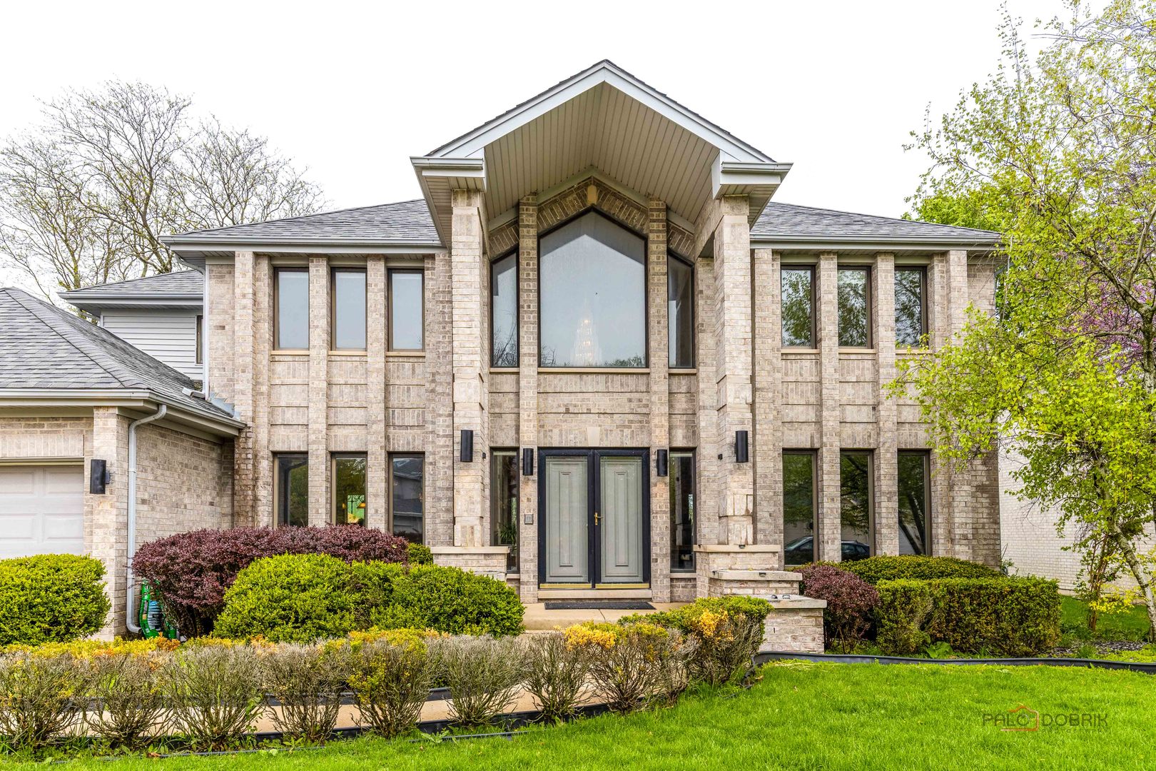 2755 Manu Court, Glenview, IL 60026