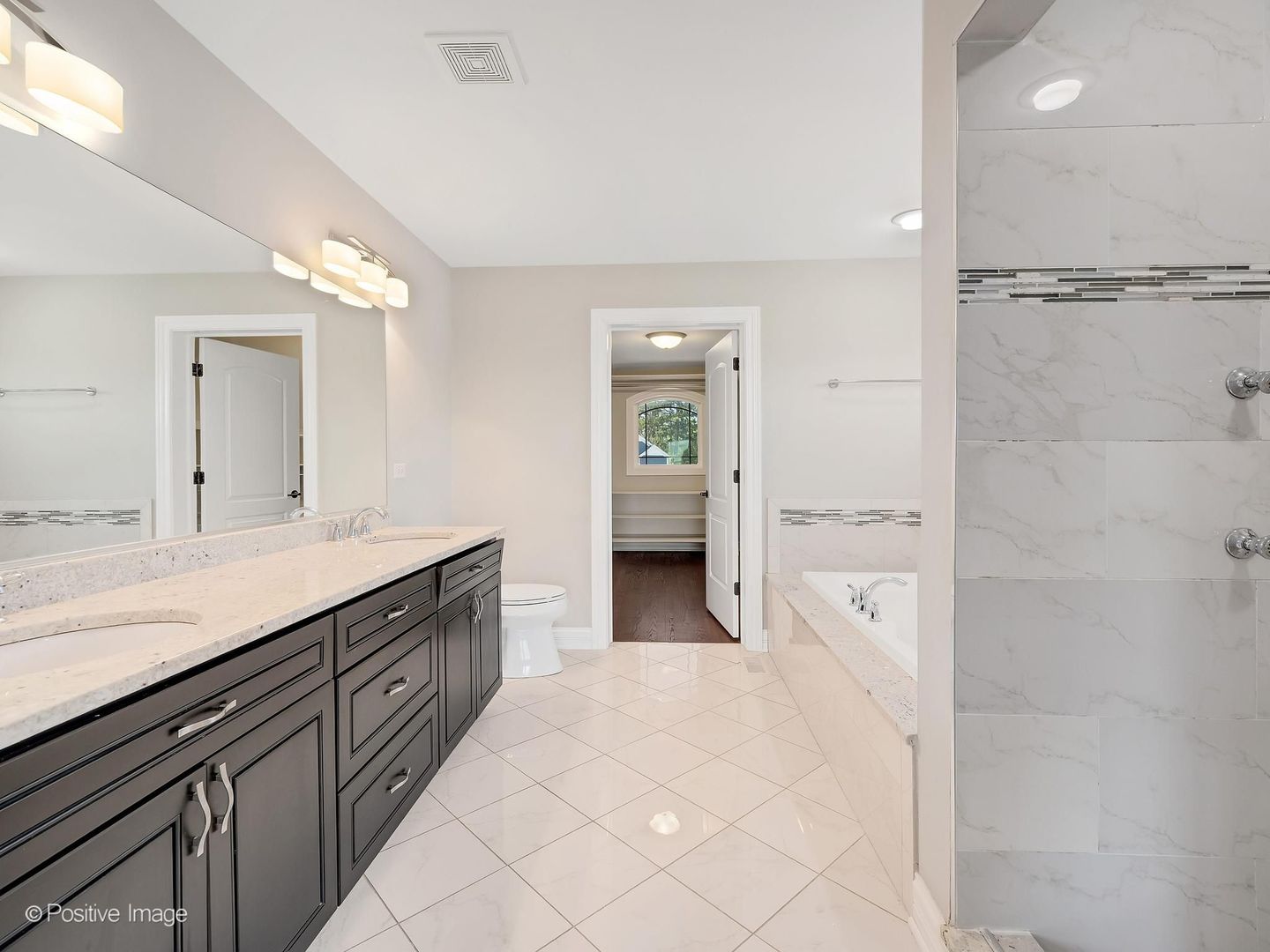 1N345 Blue Ridge Court, Wheaton, IL 60187