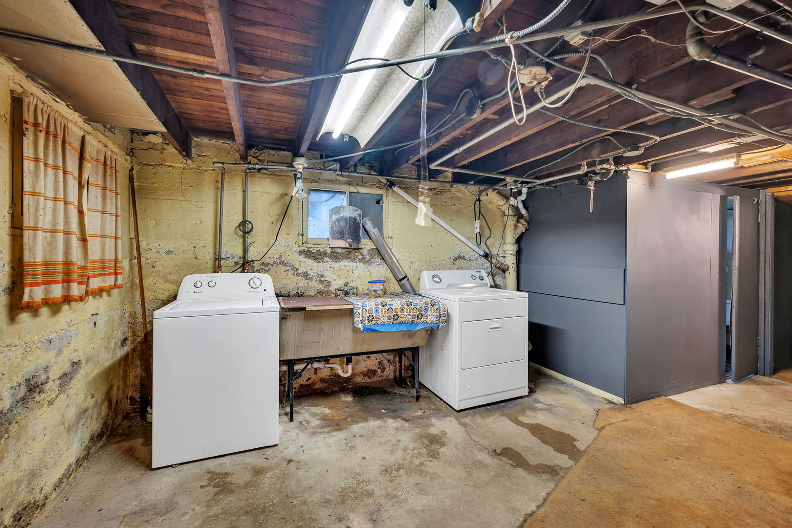 232 N Green Street, Carpentersville, IL 60110