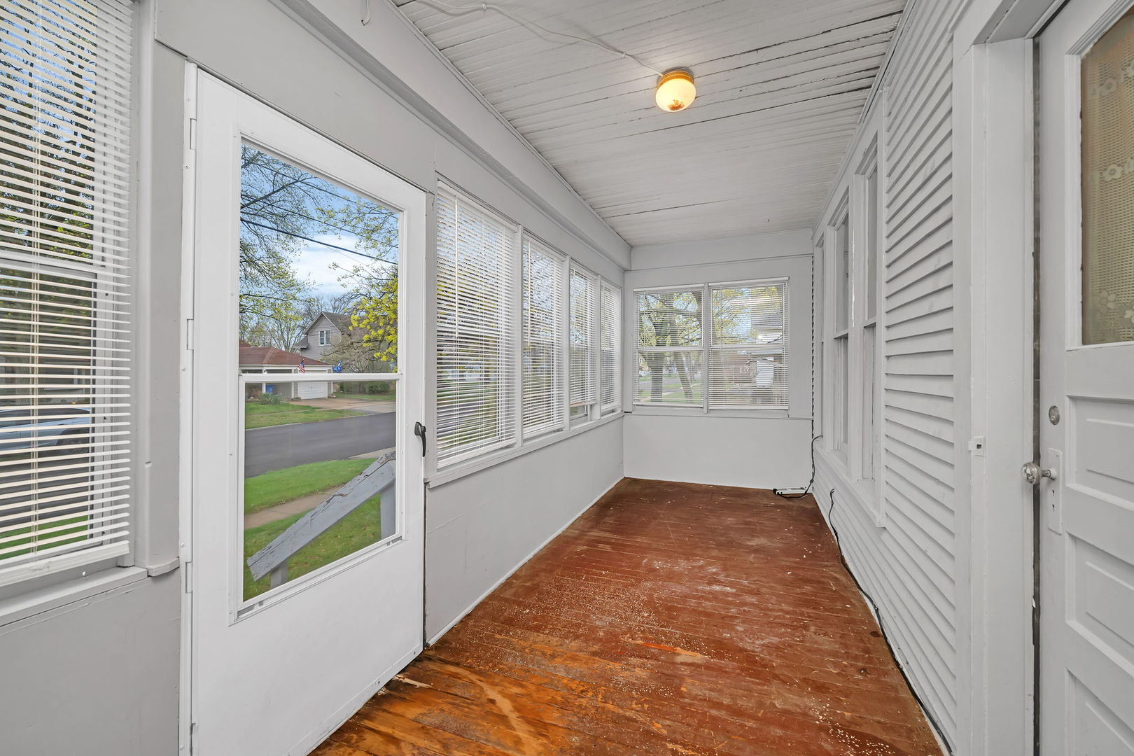 232 N Green Street, Carpentersville, IL 60110