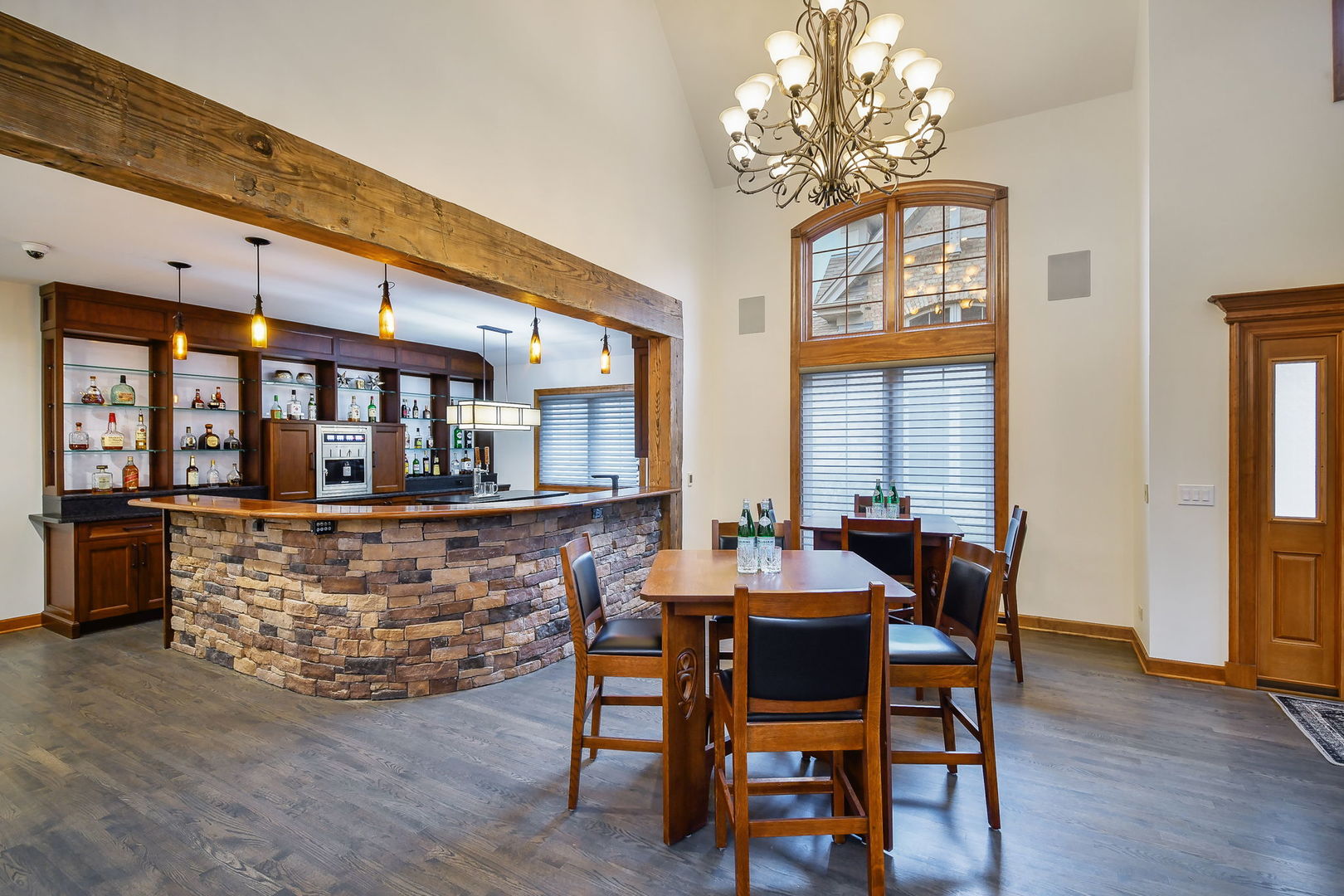 2009 MacKenzie Place #2009, Wheaton, IL 60187