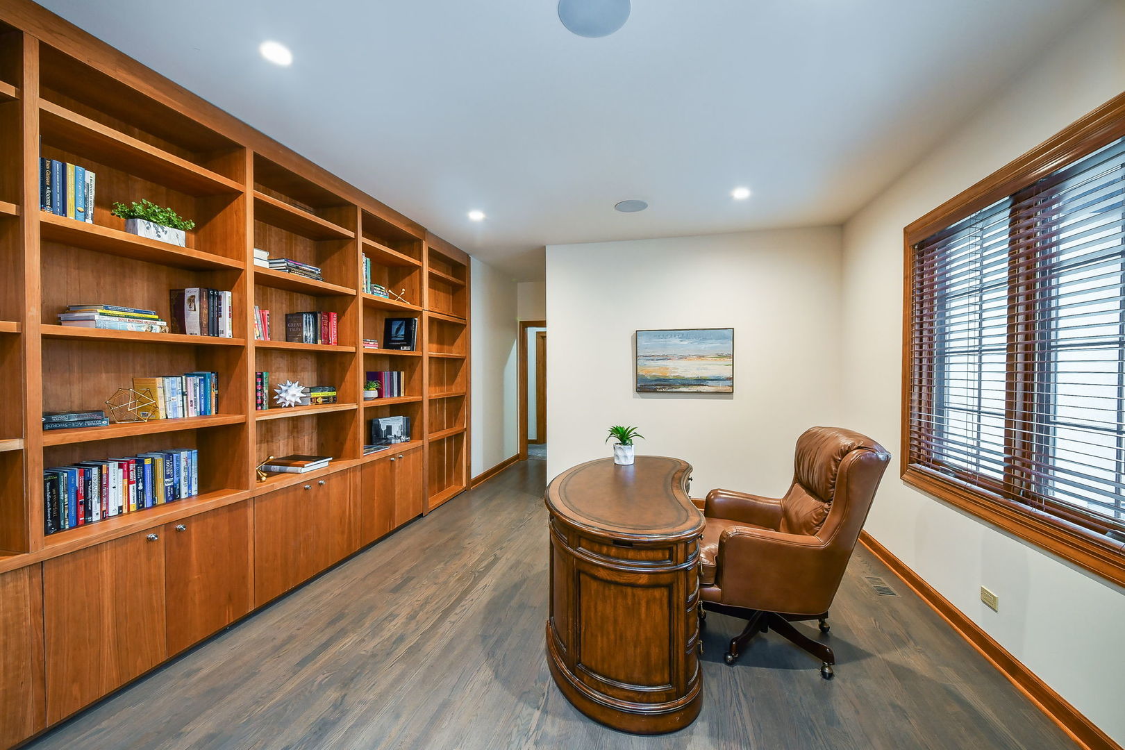 2009 MacKenzie Place #2009, Wheaton, IL 60187