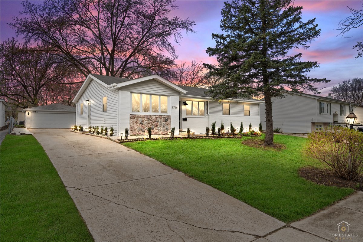 8766 S 83rd Court, Hickory Hills, IL 60457