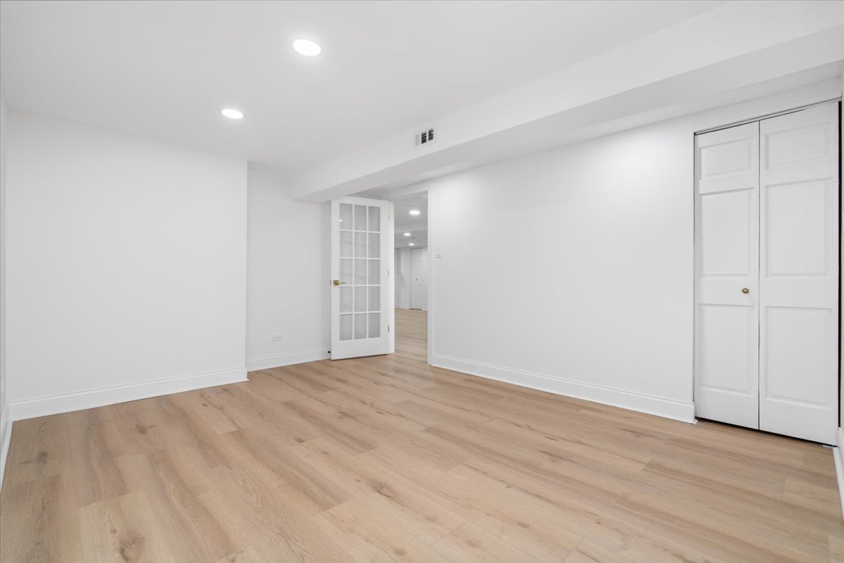 8766 S 83rd Court, Hickory Hills, IL 60457