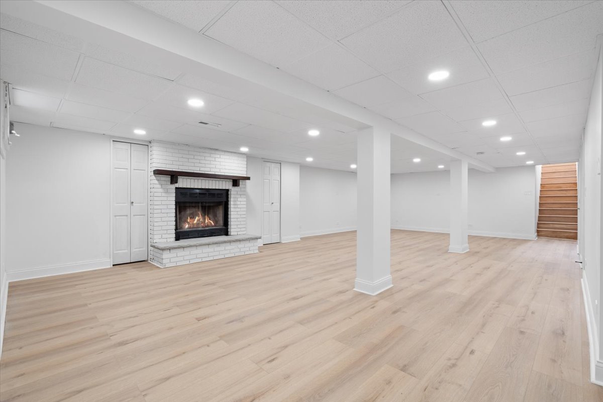 8766 S 83rd Court, Hickory Hills, IL 60457