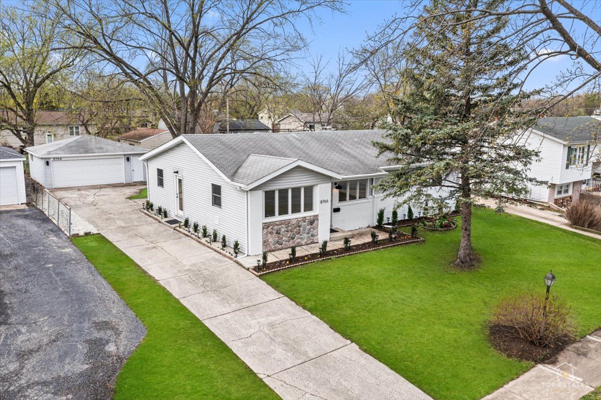 8766 S 83rd Court, Hickory Hills, IL 60457