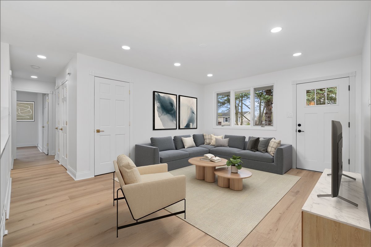 8766 S 83rd Court, Hickory Hills, IL 60457