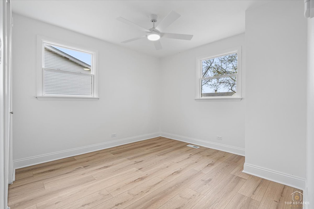 8766 S 83rd Court, Hickory Hills, IL 60457