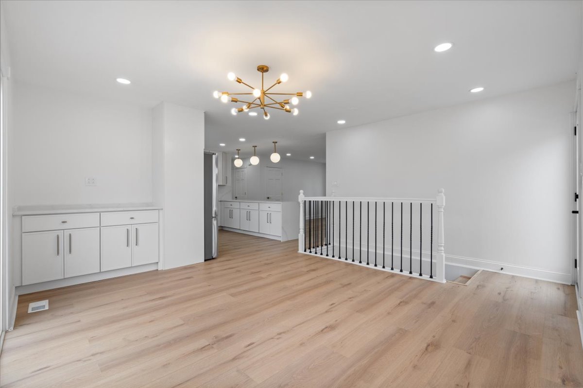 8766 S 83rd Court, Hickory Hills, IL 60457