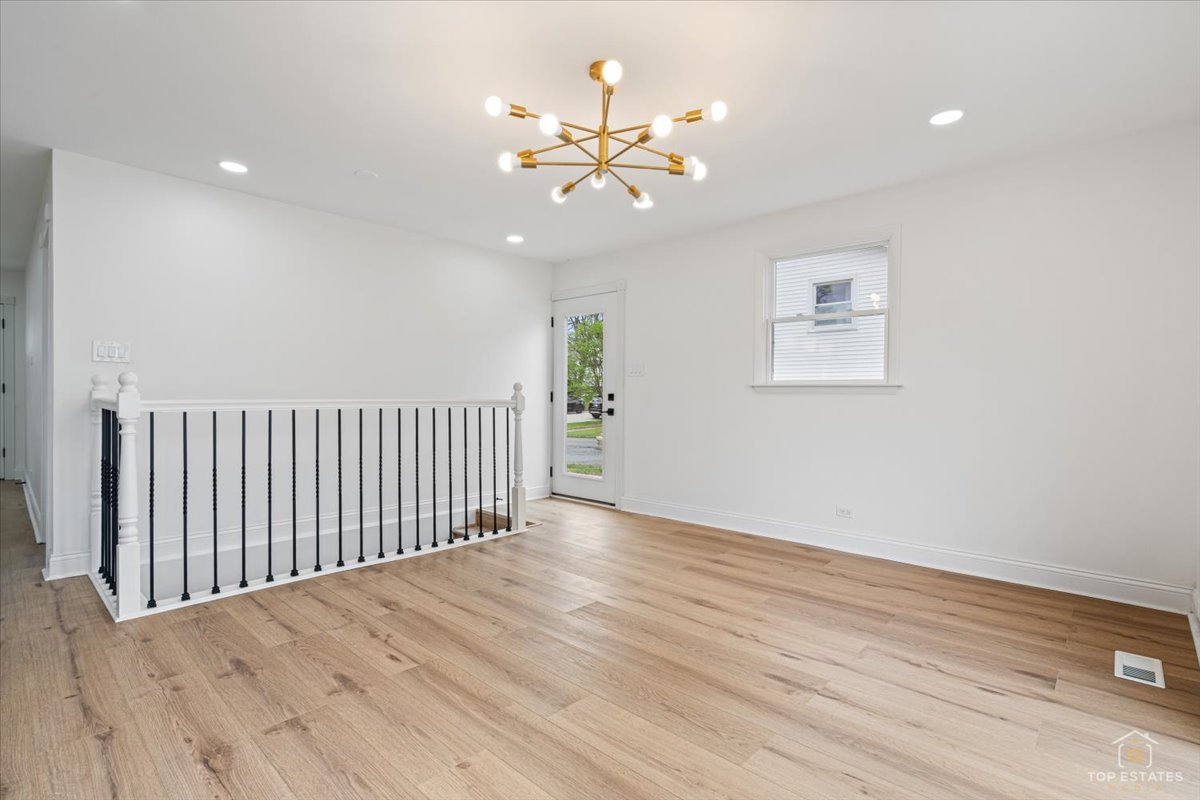 8766 S 83rd Court, Hickory Hills, IL 60457