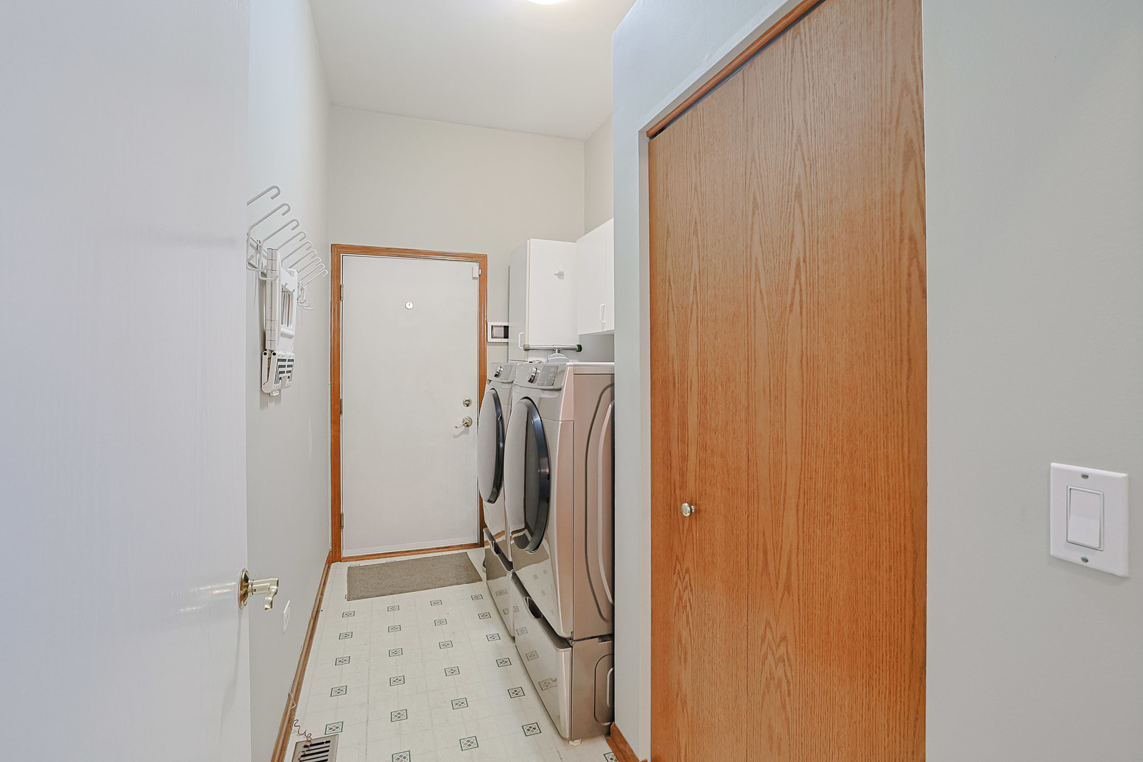 21450 W Basswood Lane, Plainfield, IL 60544