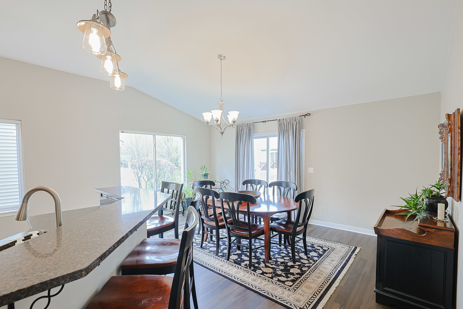 21450 W Basswood Lane, Plainfield, IL 60544