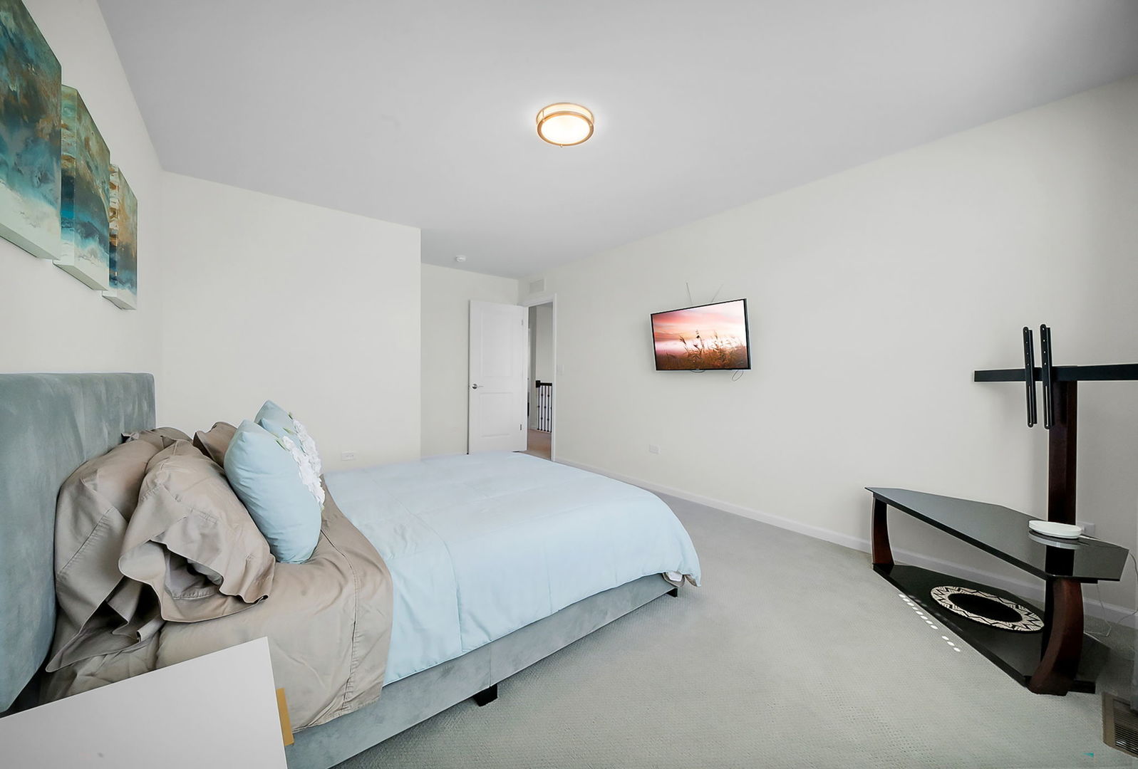 4319 Plantree Road, Naperville, IL 60564