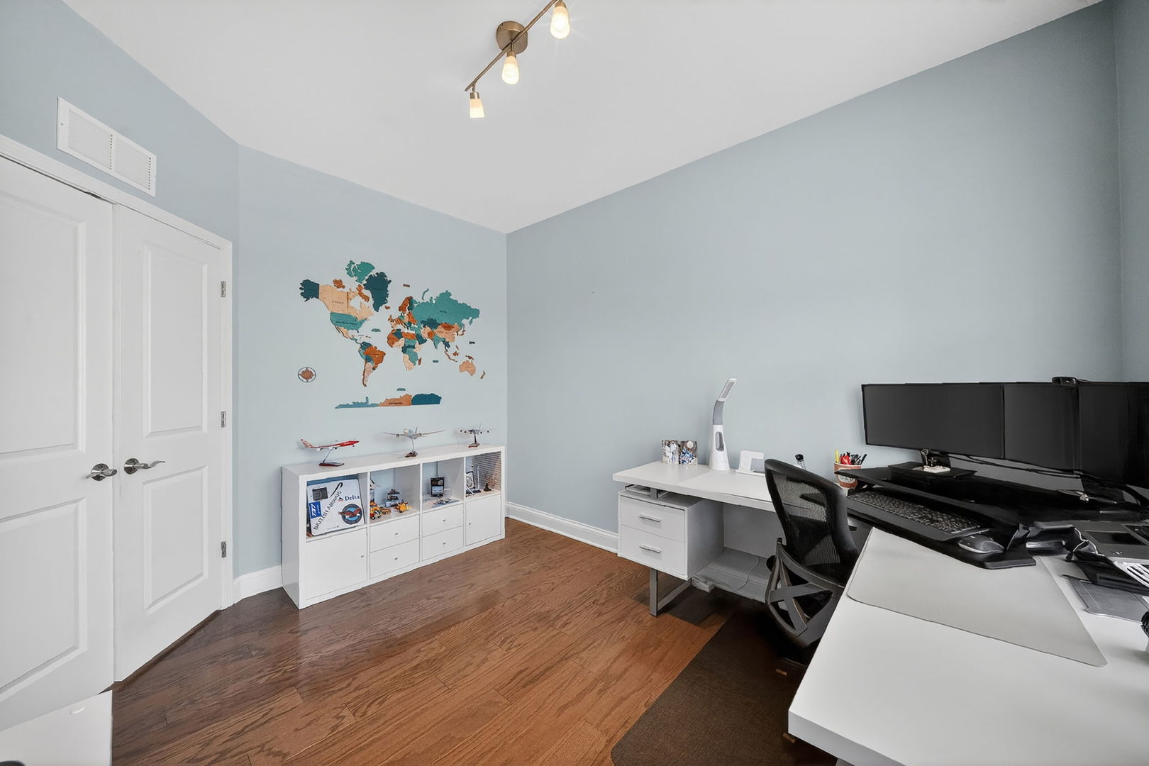 4319 Plantree Road, Naperville, IL 60564