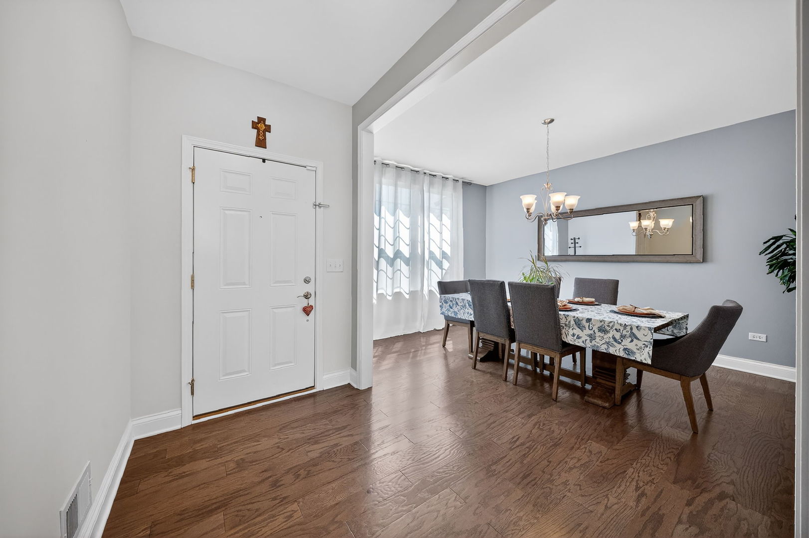 4319 Plantree Road, Naperville, IL 60564