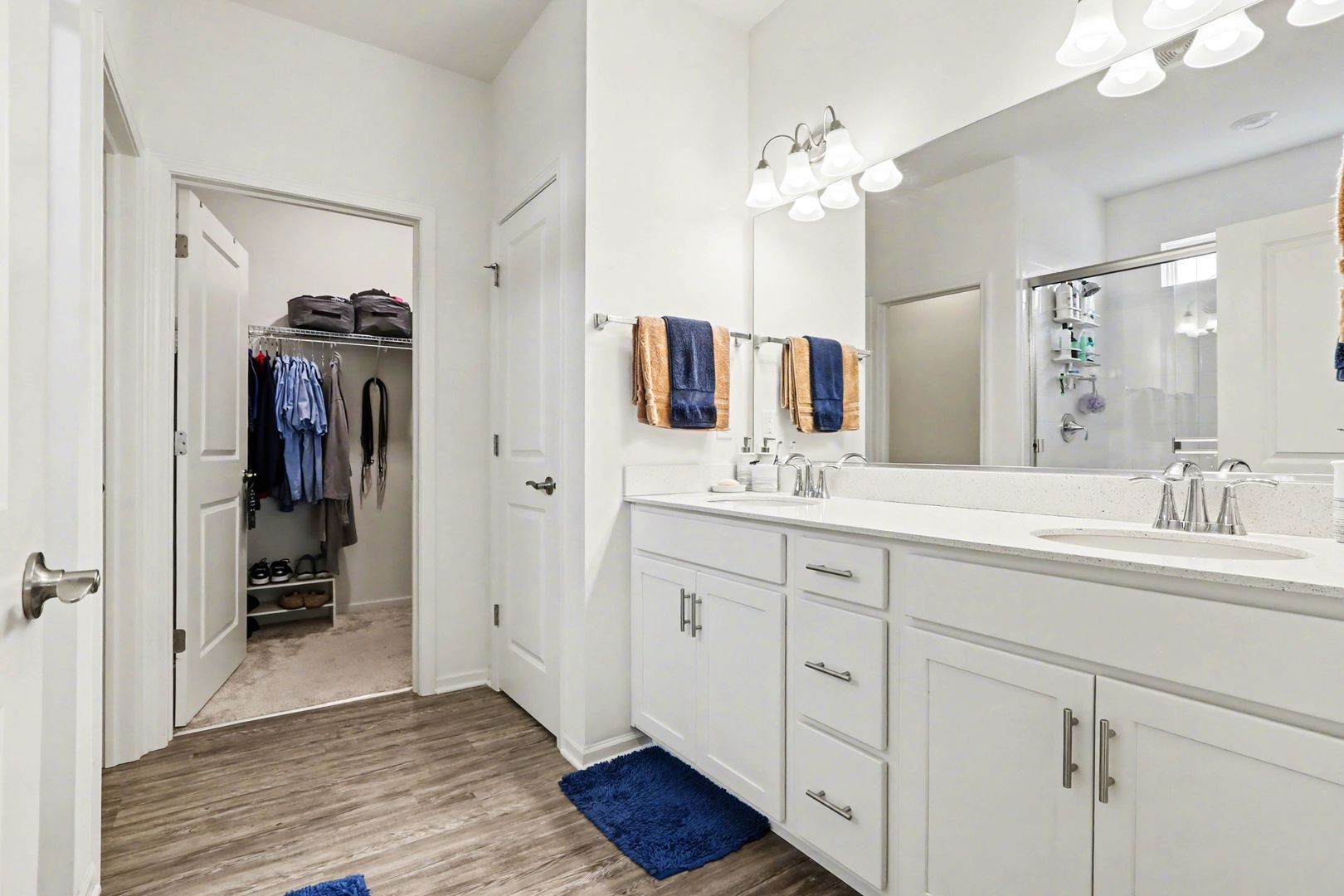 2077 Hearthstone Avenue, Yorkville, IL 60560