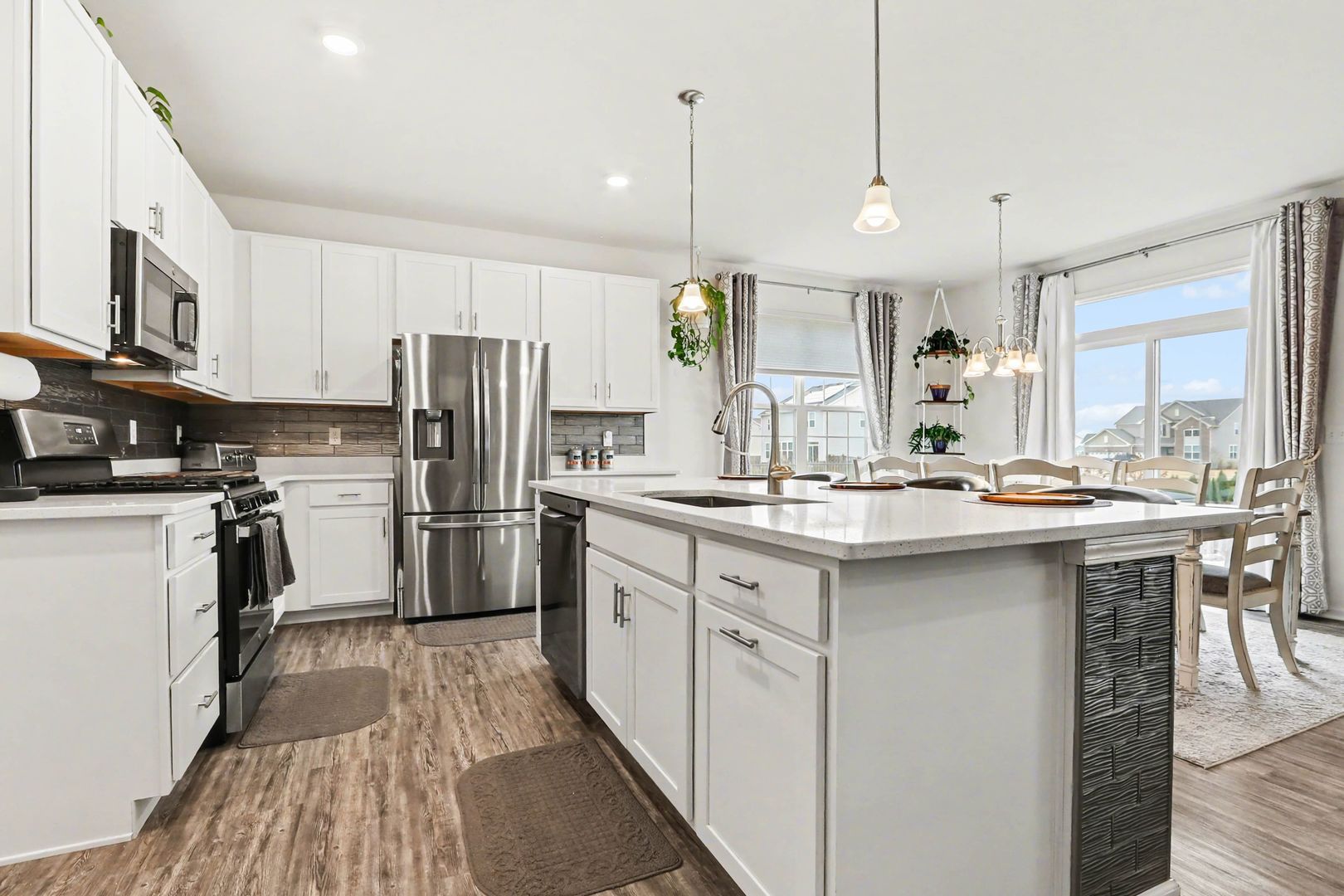 2077 Hearthstone Avenue, Yorkville, IL 60560