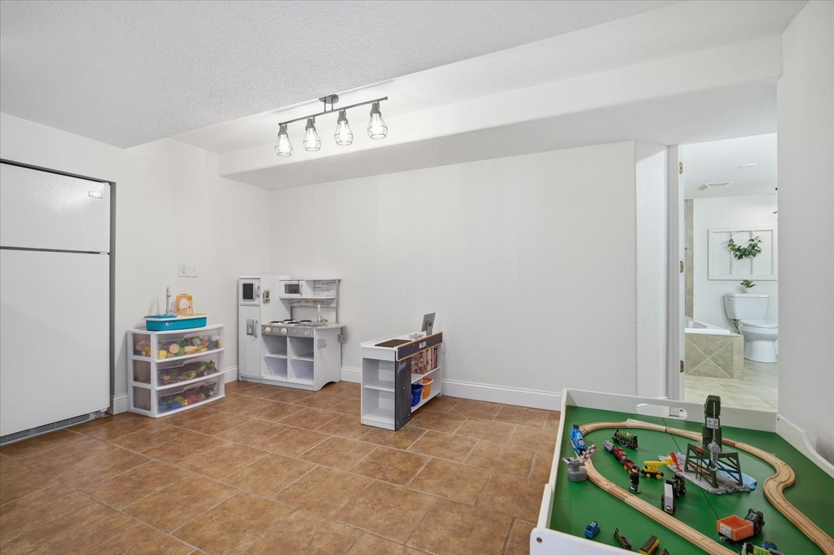 Bloomington, IL 61705