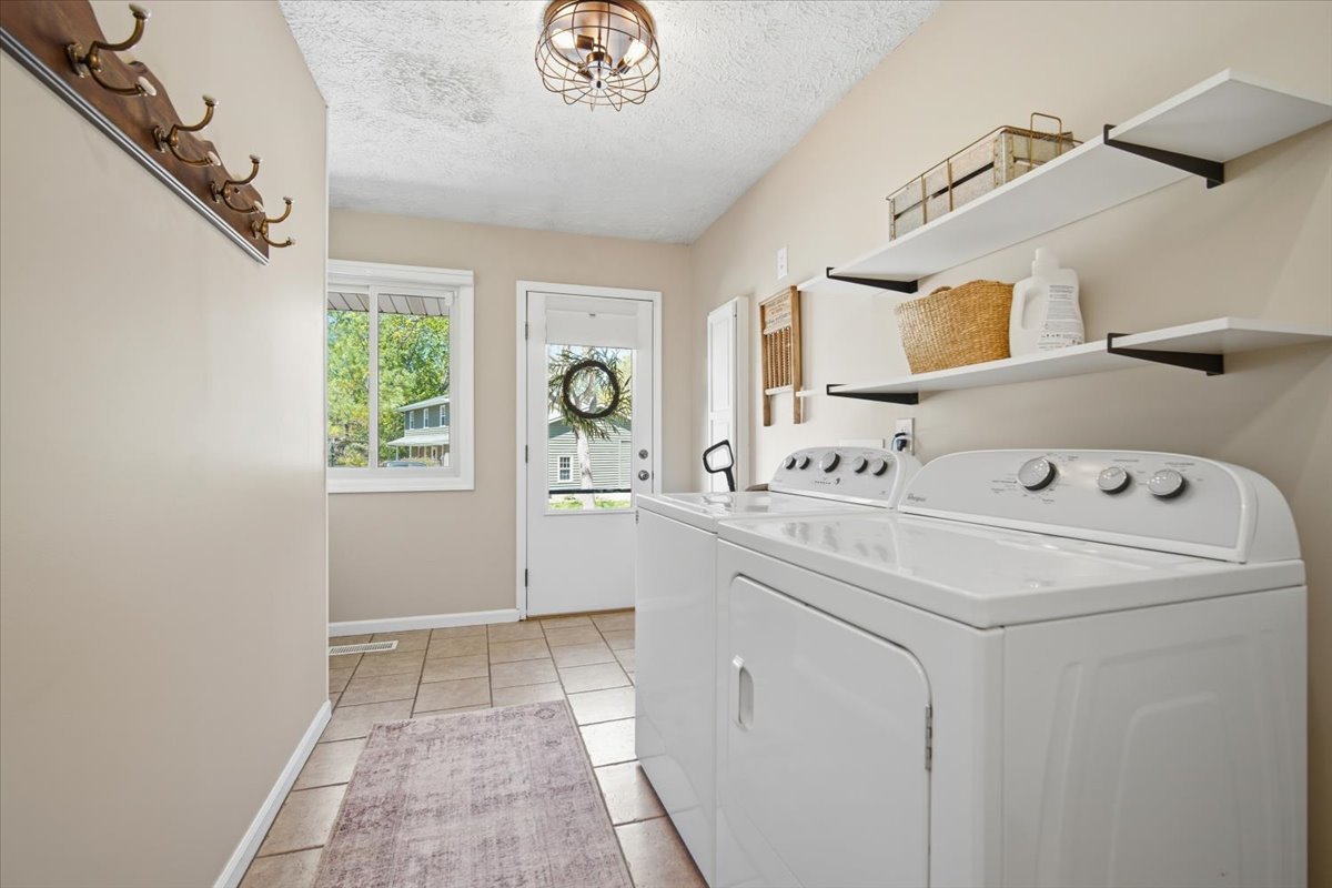 Bloomington, IL 61705