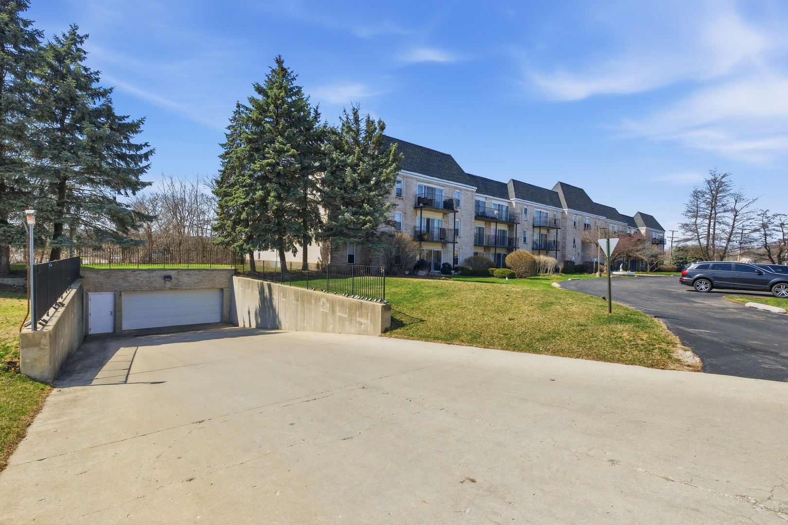 5001 Carriage Way Drive #116, Rolling Meadows, IL 60008