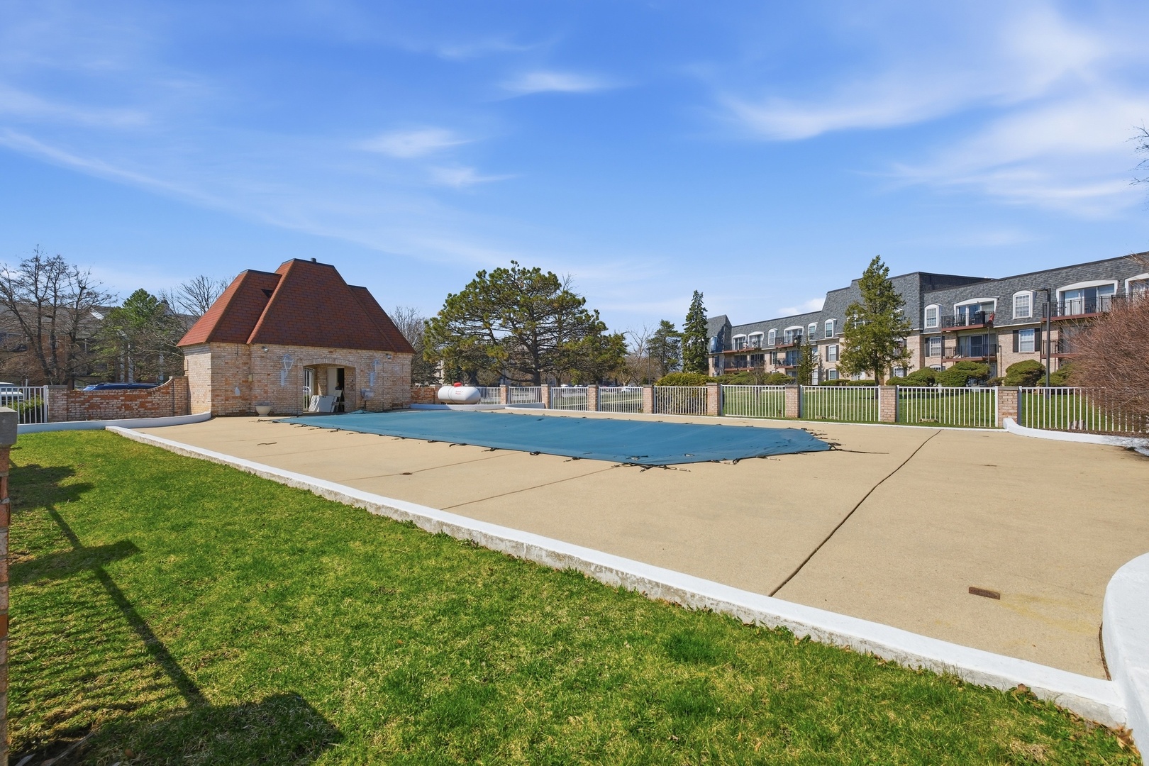 5001 Carriage Way Drive #116, Rolling Meadows, IL 60008