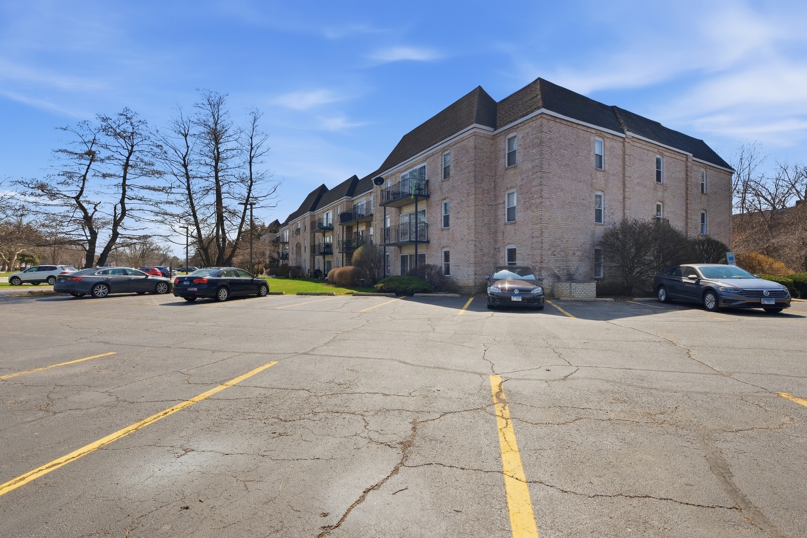 5001 Carriage Way Drive #116, Rolling Meadows, IL 60008