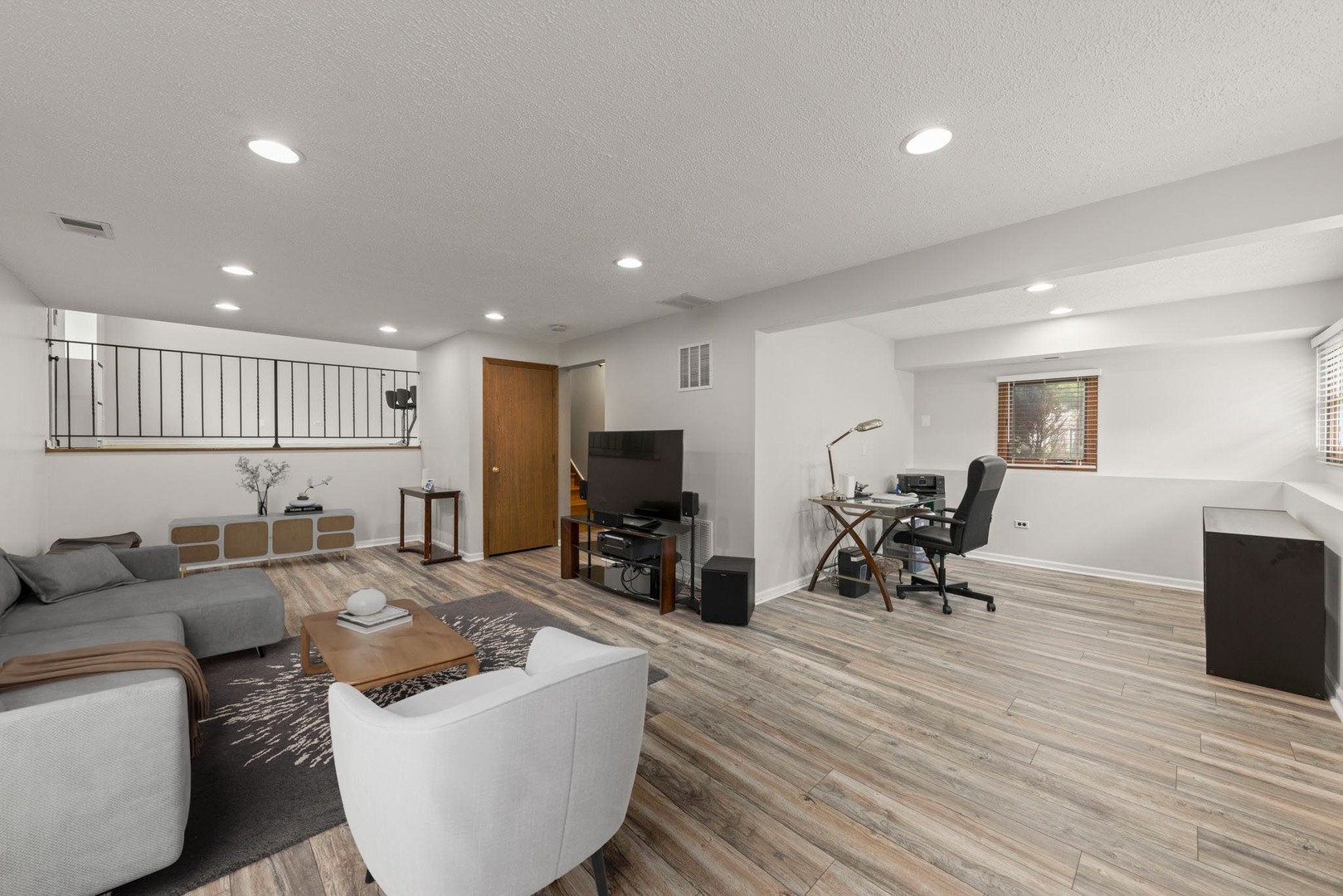 322 Hickory Oaks Drive, Bolingbrook, IL 60490