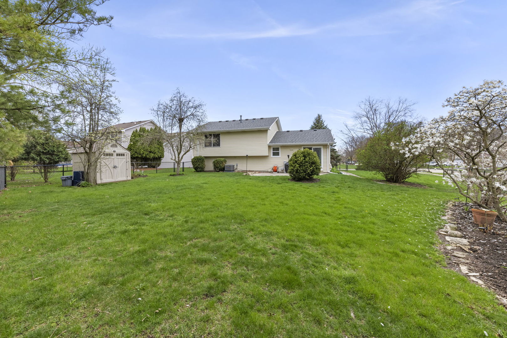 322 Hickory Oaks Drive, Bolingbrook, IL 60490