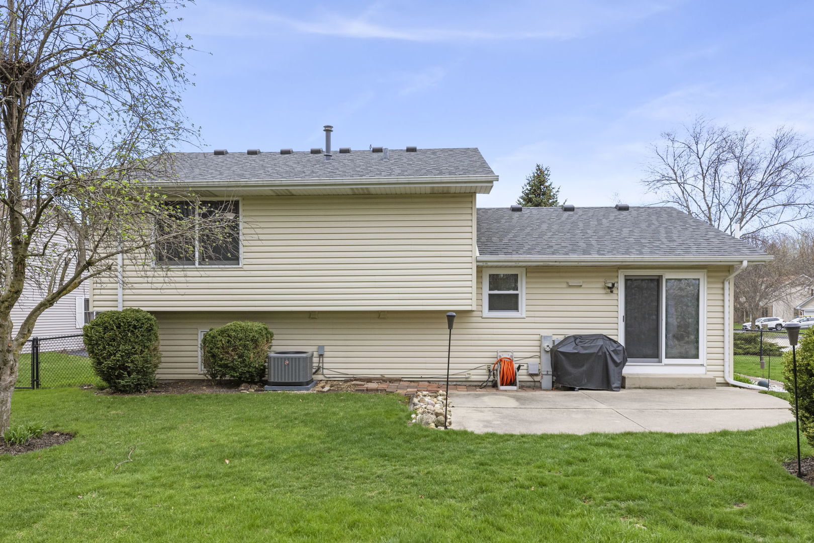 322 Hickory Oaks Drive, Bolingbrook, IL 60490