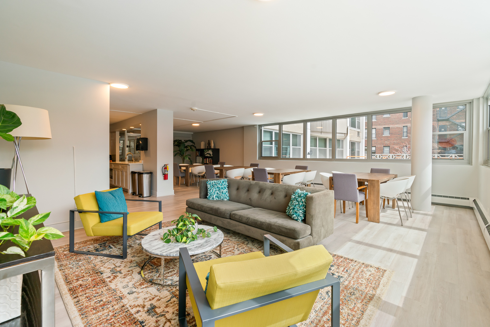 555 W Cornelia Avenue #512, Chicago, IL 60657