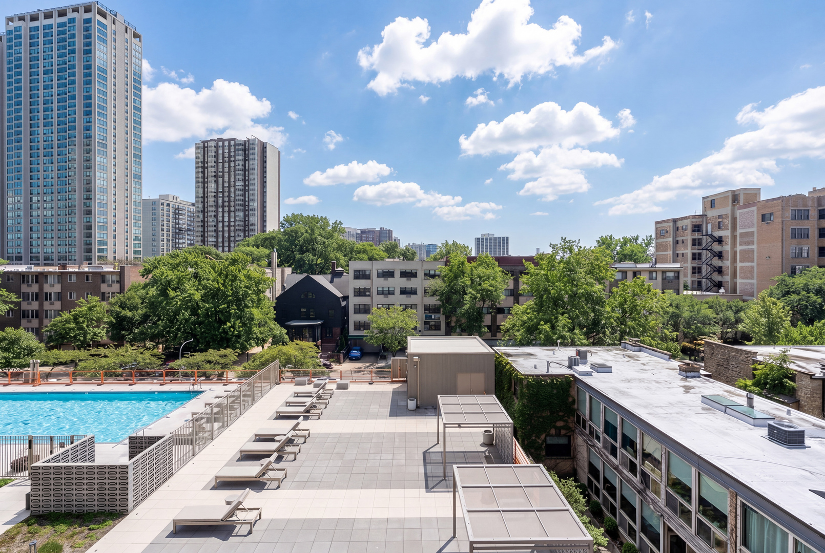 555 W Cornelia Avenue #512, Chicago, IL 60657