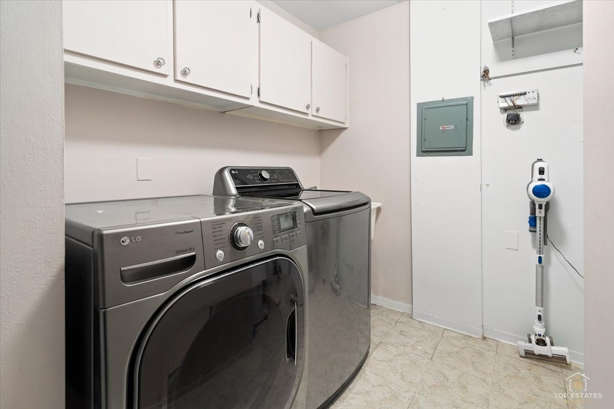 15713 ORLAN BROOK Drive #100, Orland Park, IL 60462