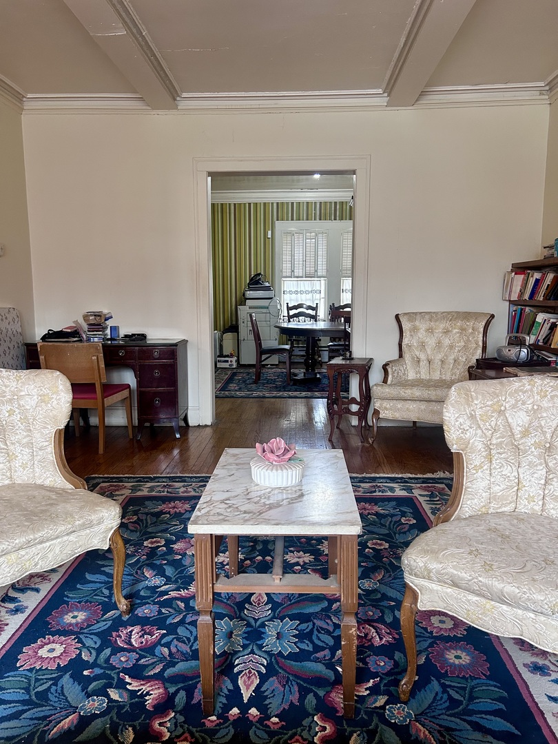 6845 S Chappel Avenue, Chicago, IL 60649